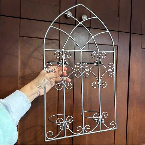 SALE!! Wrought iron wall hanger for 4 plants or hairdryer/straightener.     2 - Picture 4 of 6